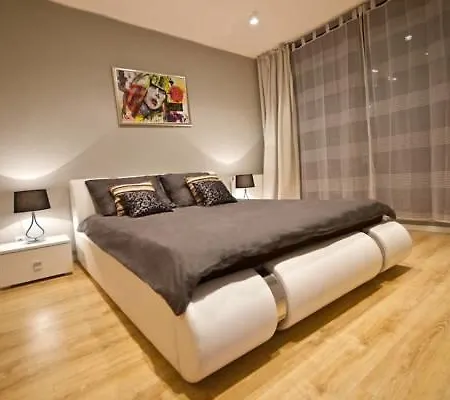 Artapart Centrum Апартаменти *